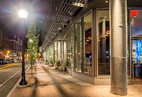 Hyatt Place Portland Downtown - Old Port Square
