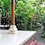 Adus Beach Inn