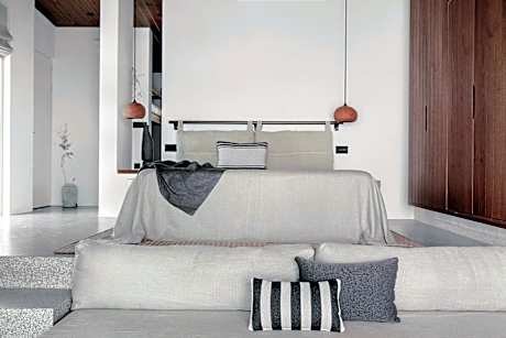 Grande Pool Suite - Seafront