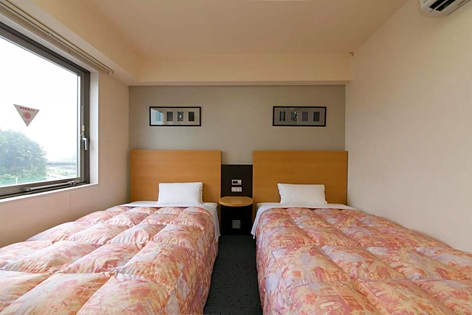 Hotel Econo Taki