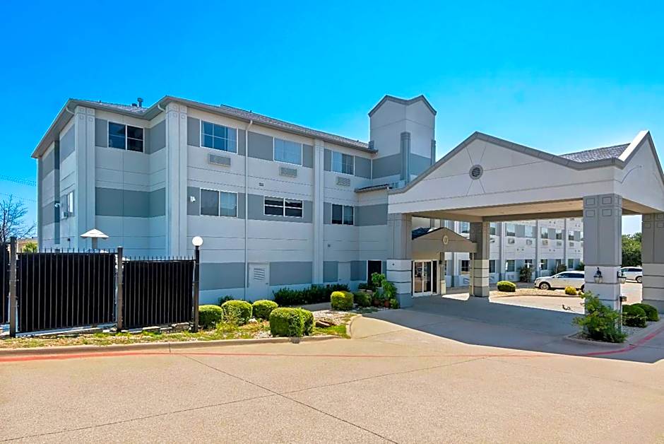 Super 8 by Wyndham Weatherford