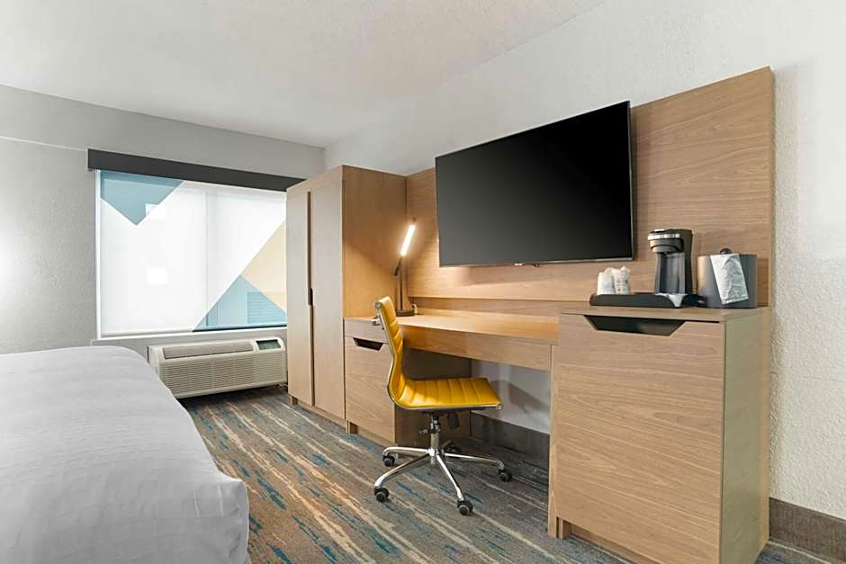 Best Western Plus Mobile Inn and Suites