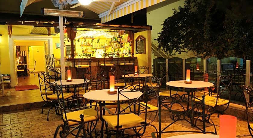 A&B Home Hotel