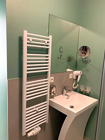 Comfort Triple Room with Shower