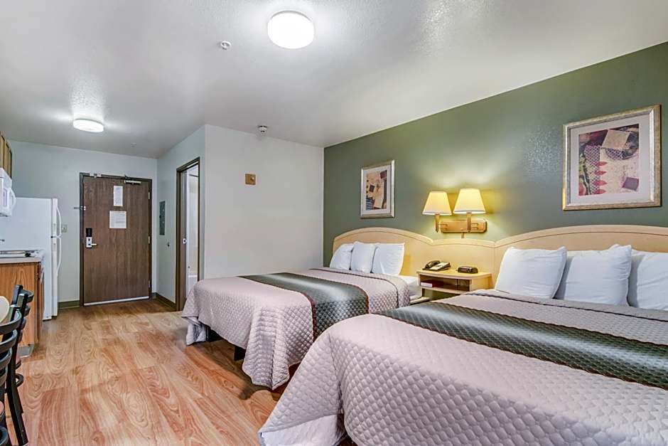 HomeTowne Studios & Suites Bentonville