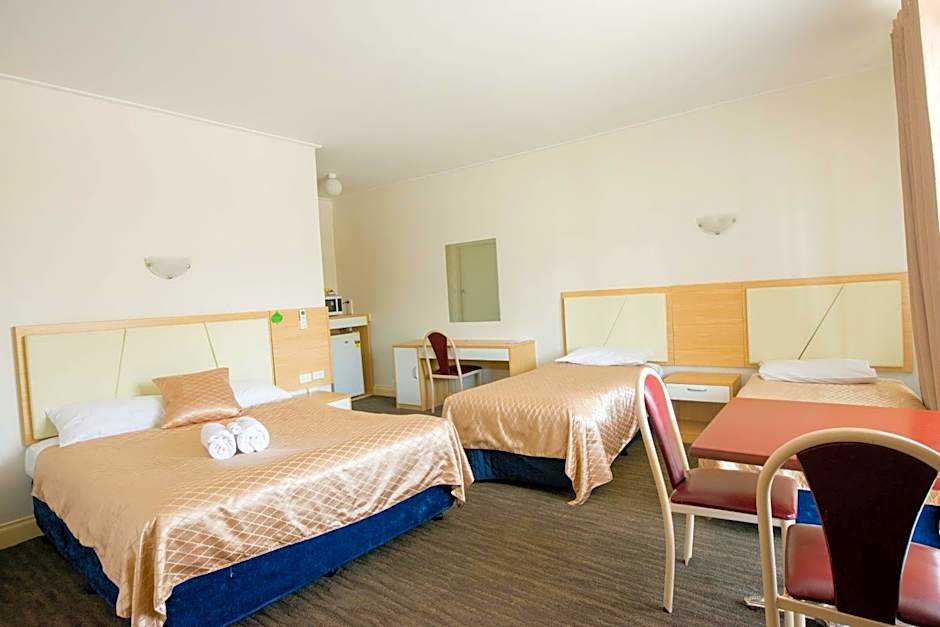 Jacksons Motor Inn