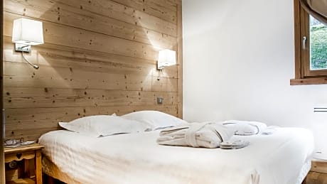 Two-Bedroom Apartment (6 Adults)