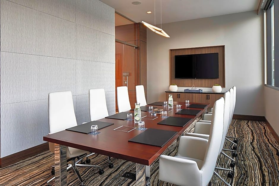 AC Hotel by Marriott Cleveland Beachwood