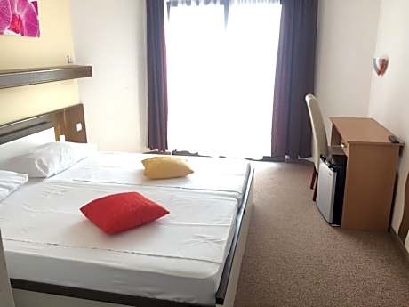 Double Room with Balcony and Sea View
