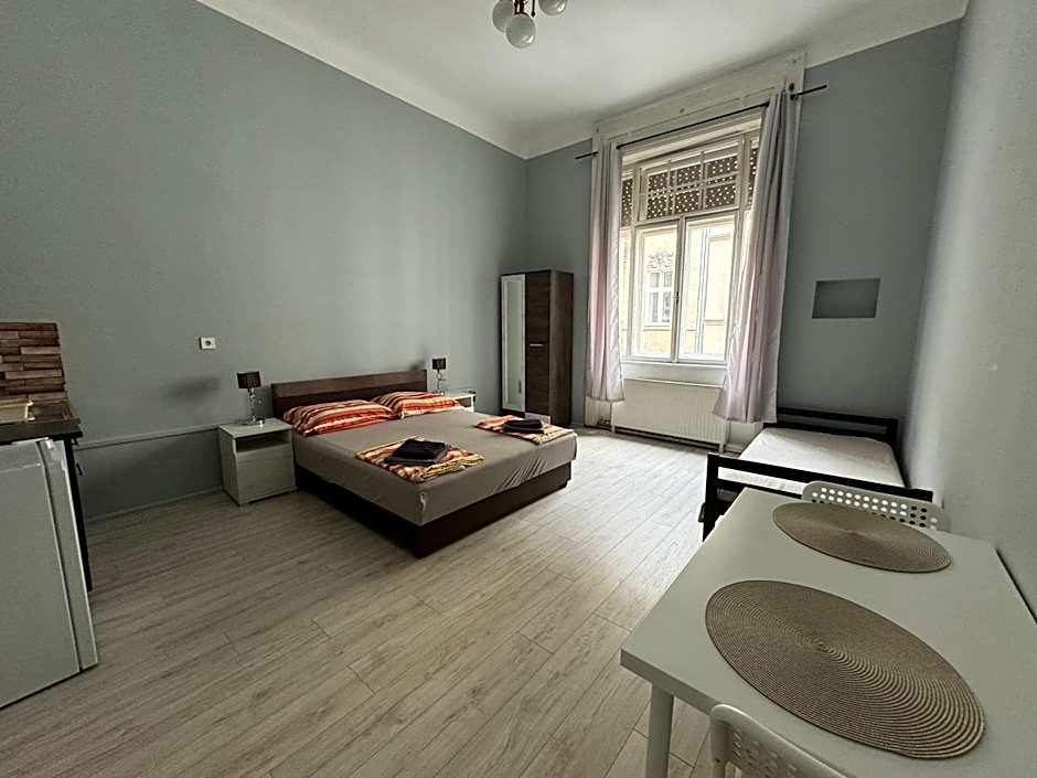 Boomerang Hostel