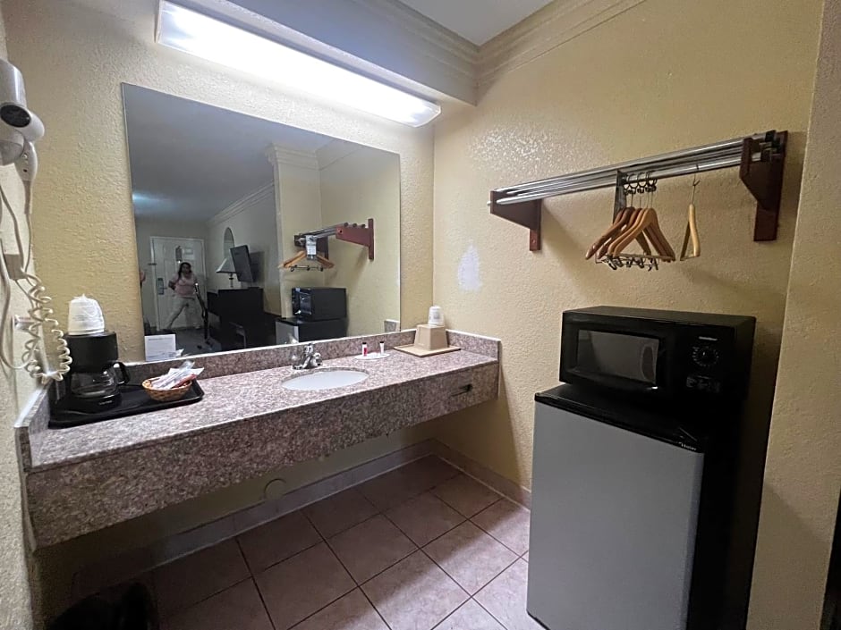 Super 8 by Wyndham Houston West Katy