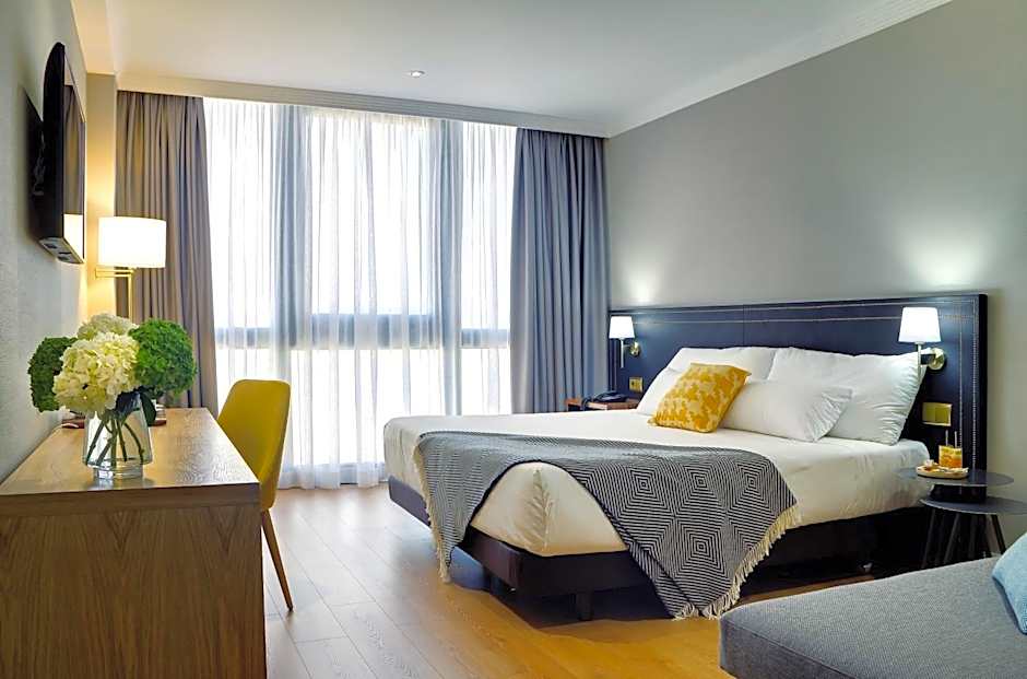 Oca Puerta del Camino Hotel