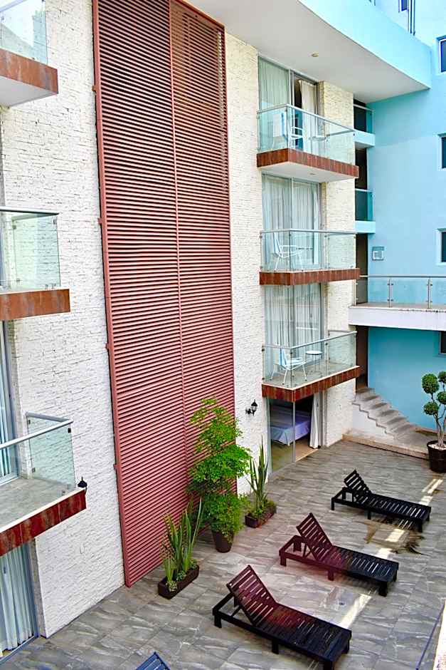 Country Hotel & Suites