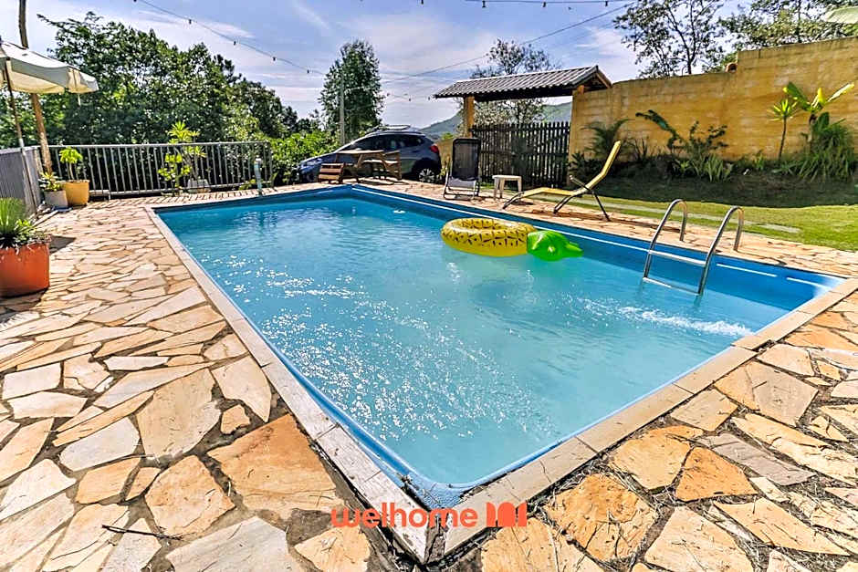 Casa em Mairinque com Piscina e Área Verde