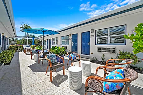 Hollywood Beach Suites and Hotel