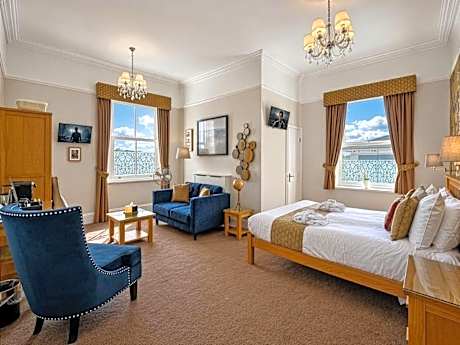 Deluxe Double Room with Pool View