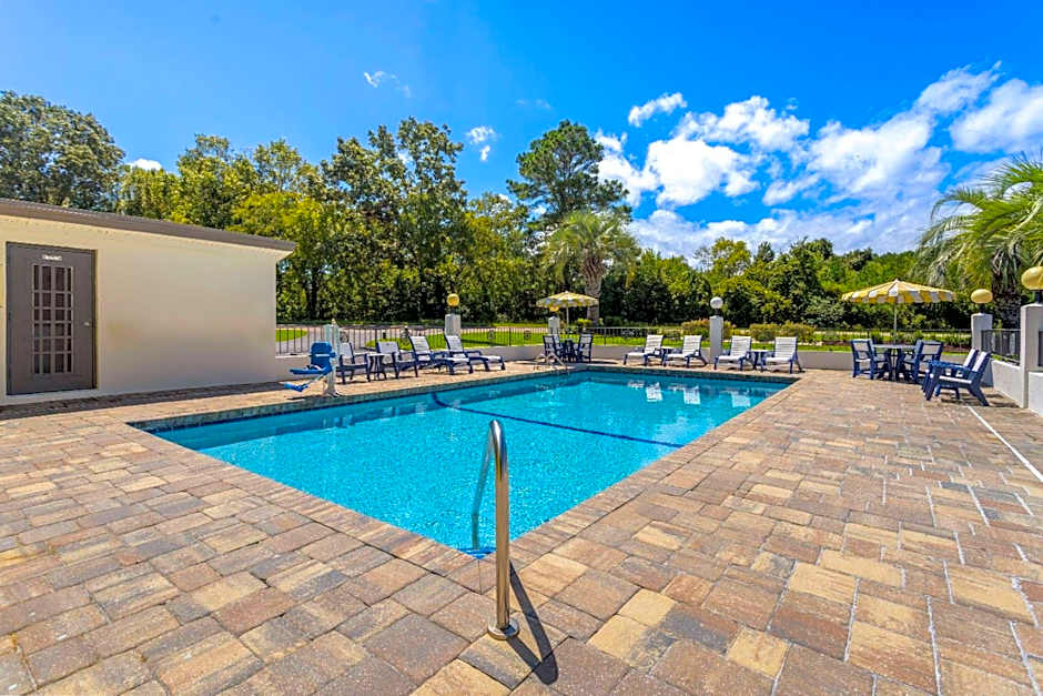 Days Inn by Wyndham Ladson Summerville Charleston