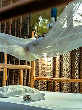 Quadruple Bungalow with Shared Bathroom