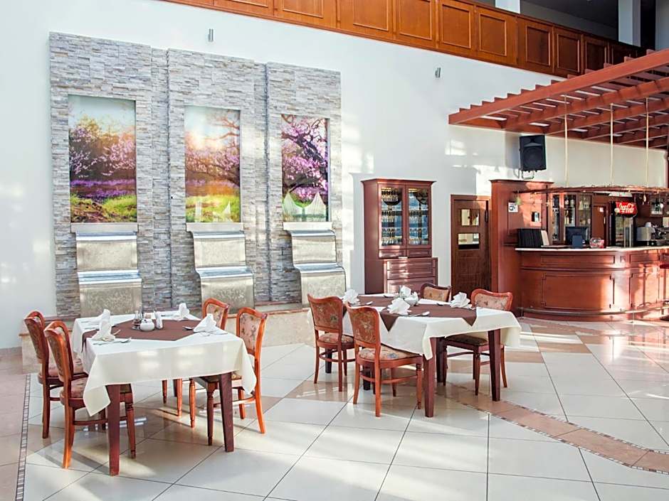 Hotel Restauracja Autos