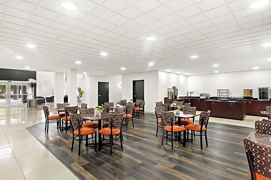 Sonesta Essential Savannah