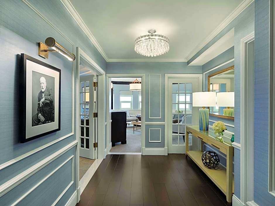 Photo 1 of 8 of Suite