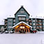 Snow Creek Lodge by Fernie Lodging Co