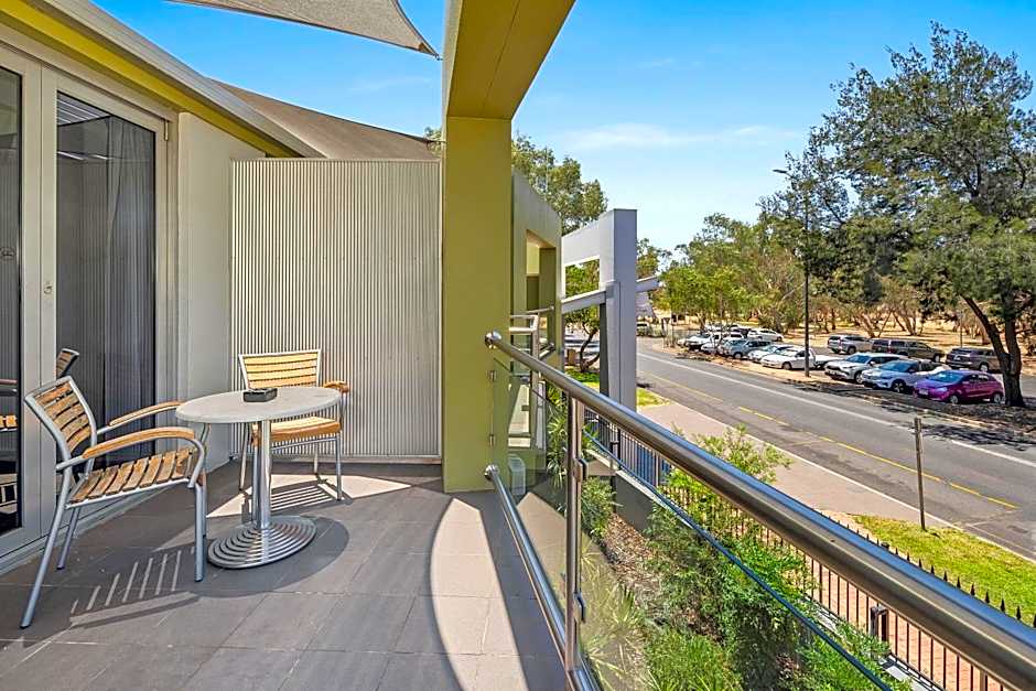 Stay at Alice Springs Hotel