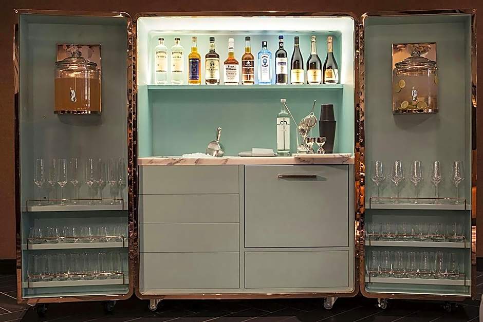 HOTEL EMC2, Autograph Collection by Marriott