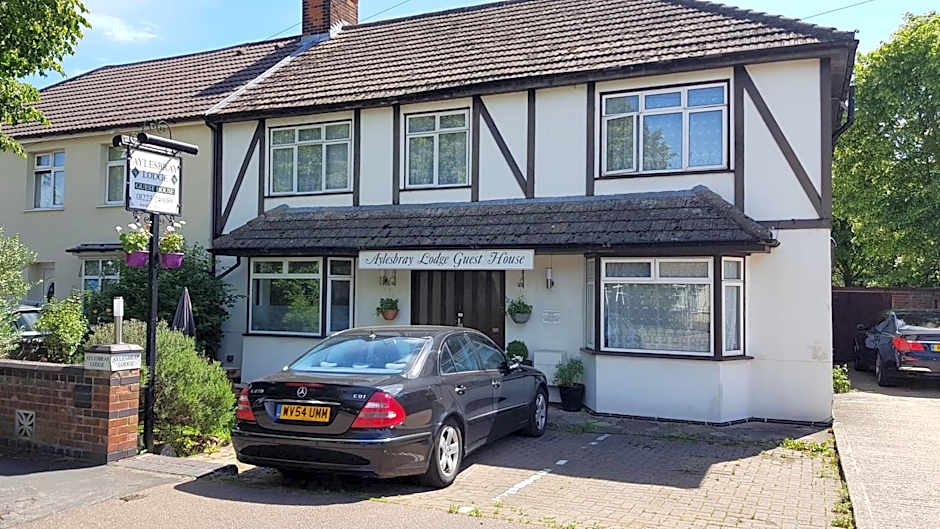 Aylesbray Lodge
