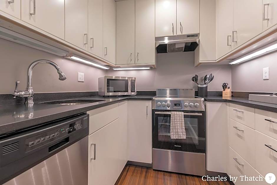 J Miller Flats by Thatch