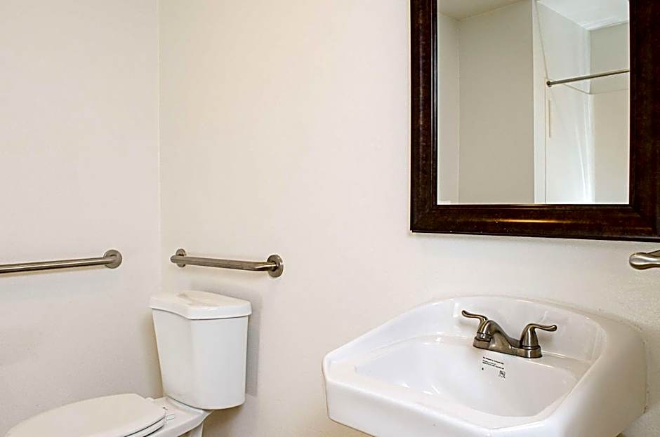 Motel 6-Modesto, CA - Downtown