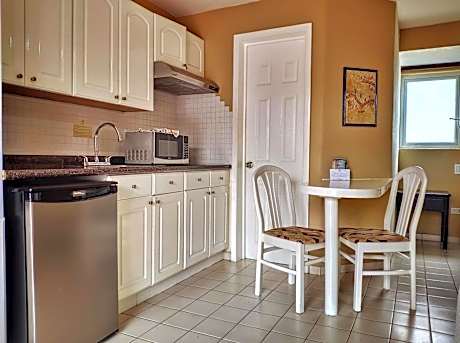 Family Studio with 2 Beds