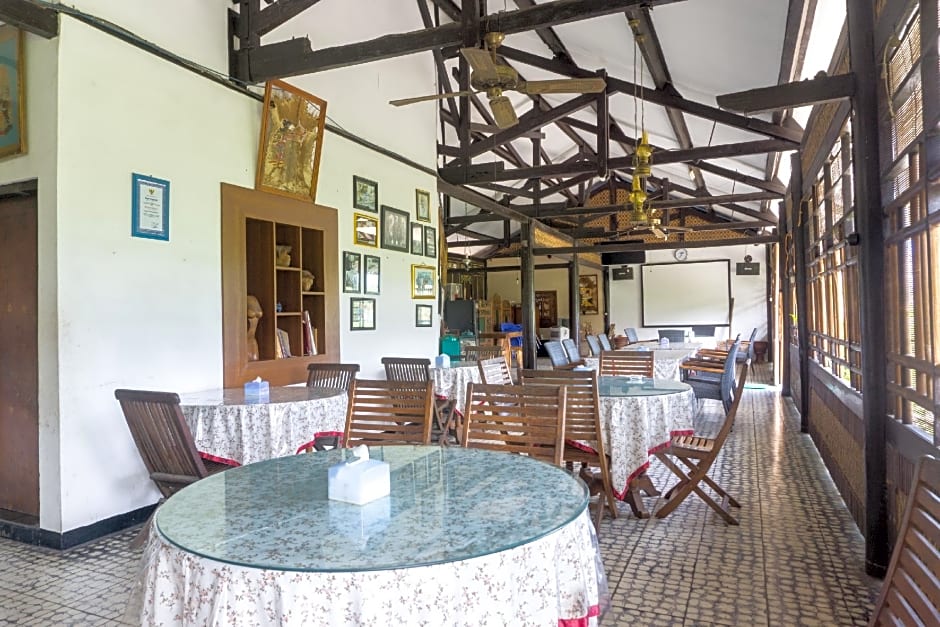 Hotel O Srikandi Hotel