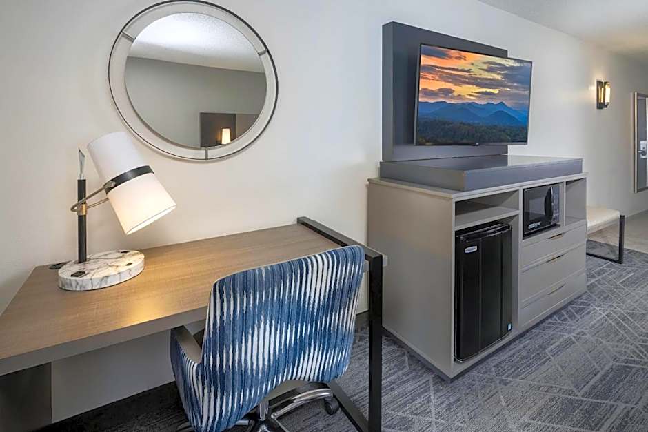 Country Inn & Suites by Radisson Asheville Downtown Tunnel Road