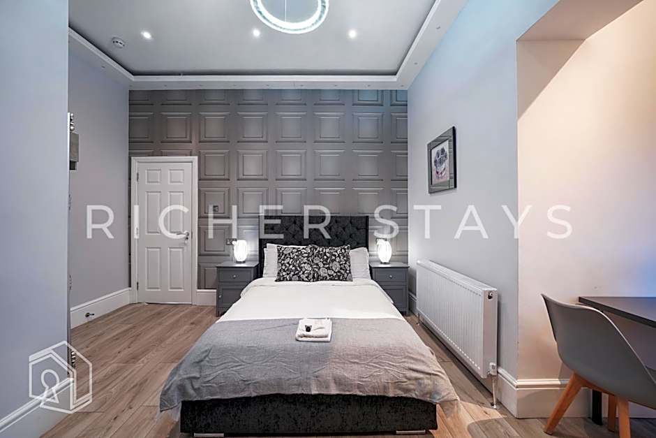 Hackney Suites - En-suite rooms & amenities