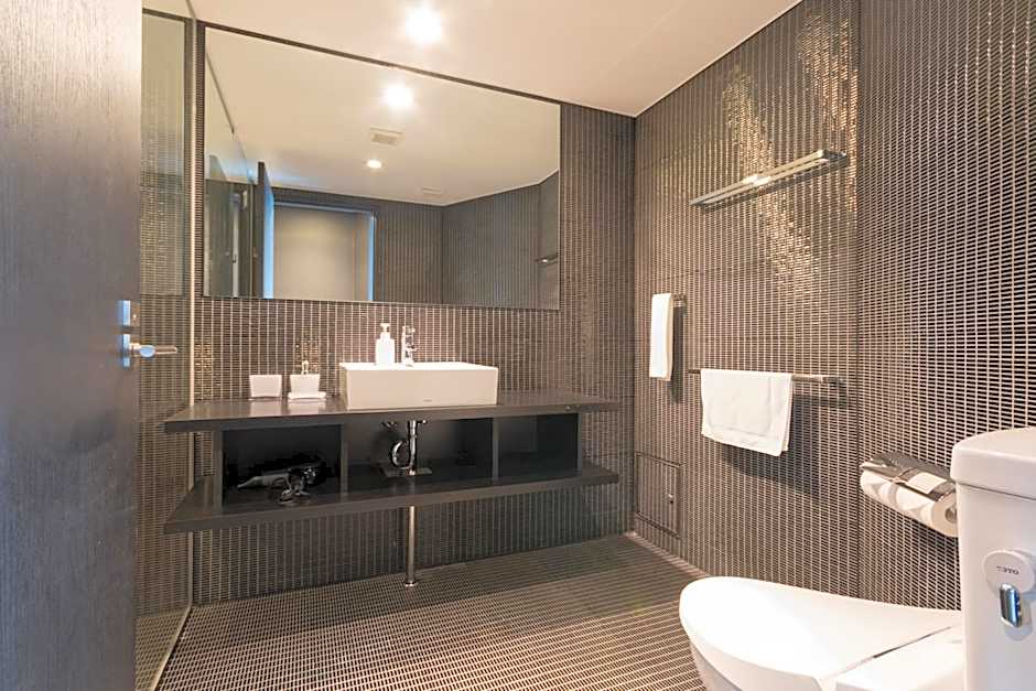 Kira Kira Suites by H2 Life
