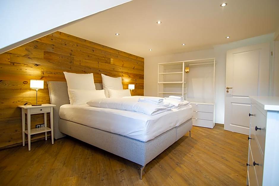 Schiefer Suite Hotel & Apartments