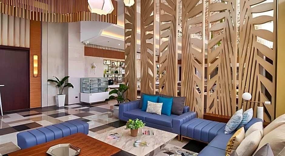 J7 Plaza Hotel