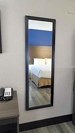 Suite with Two Queen Beds - Non-Smoking