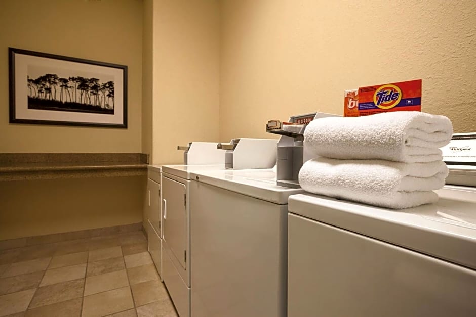 Country Inn & Suites by Radisson, Mason City, IA