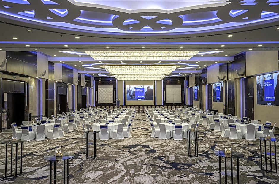 The Diplomat Radisson Blu Hotel Residence & Spa