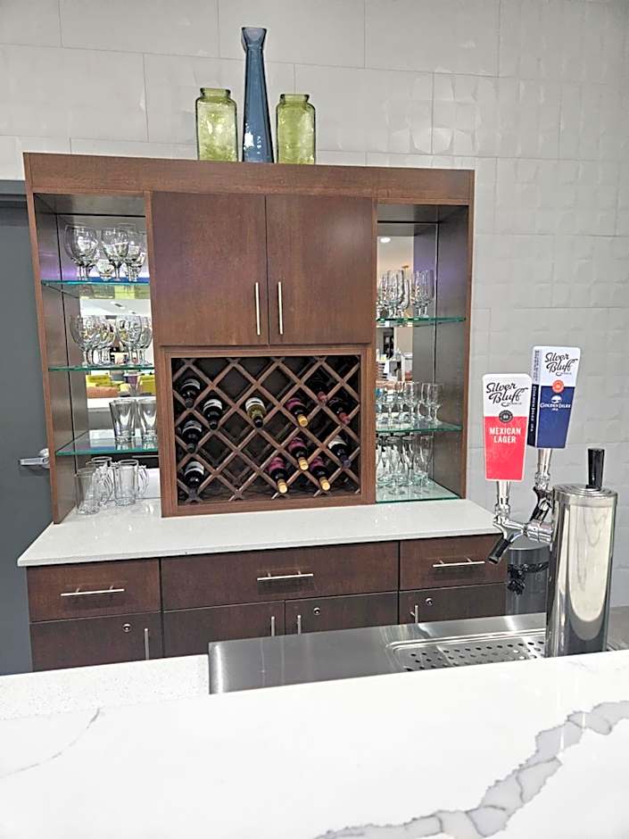 La Quinta Inn & Suites by Wyndham Brunswick/Golden Isles