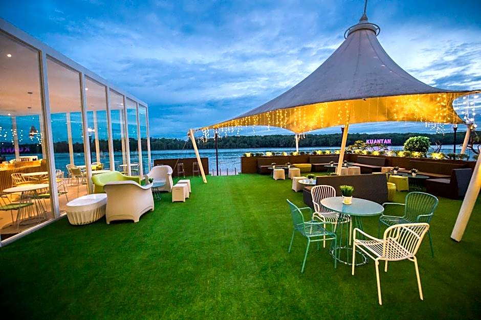 Mega View Hotel