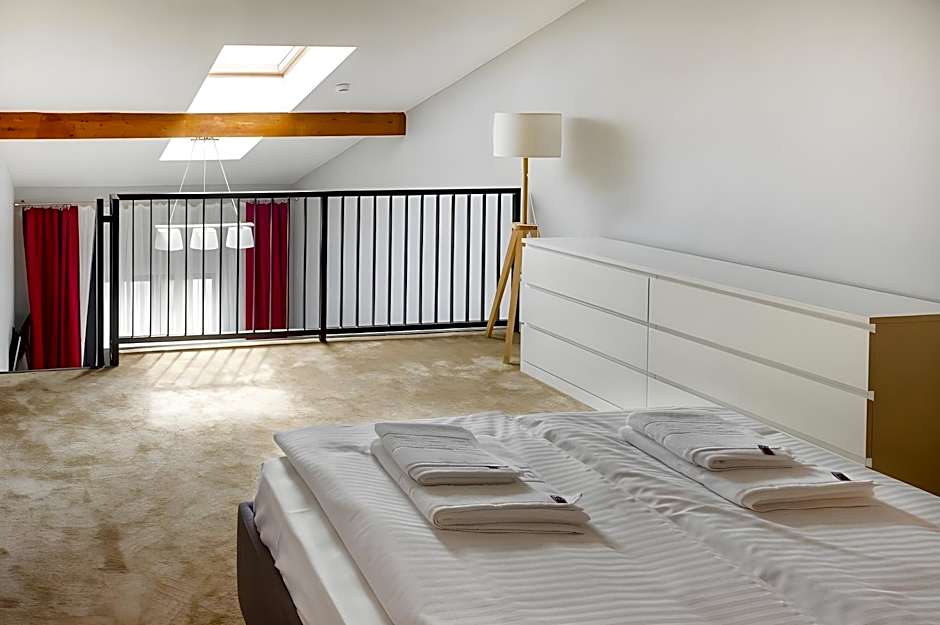 H11 Downtown Apartments