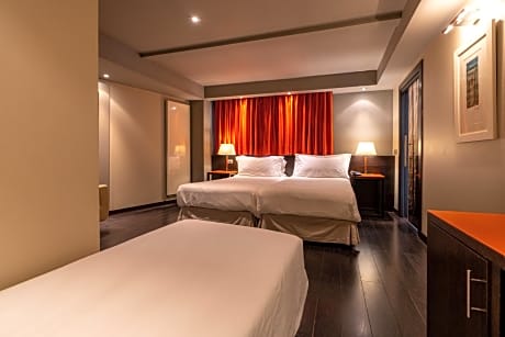 Superior Double Room (2 Adults + 1 Child)