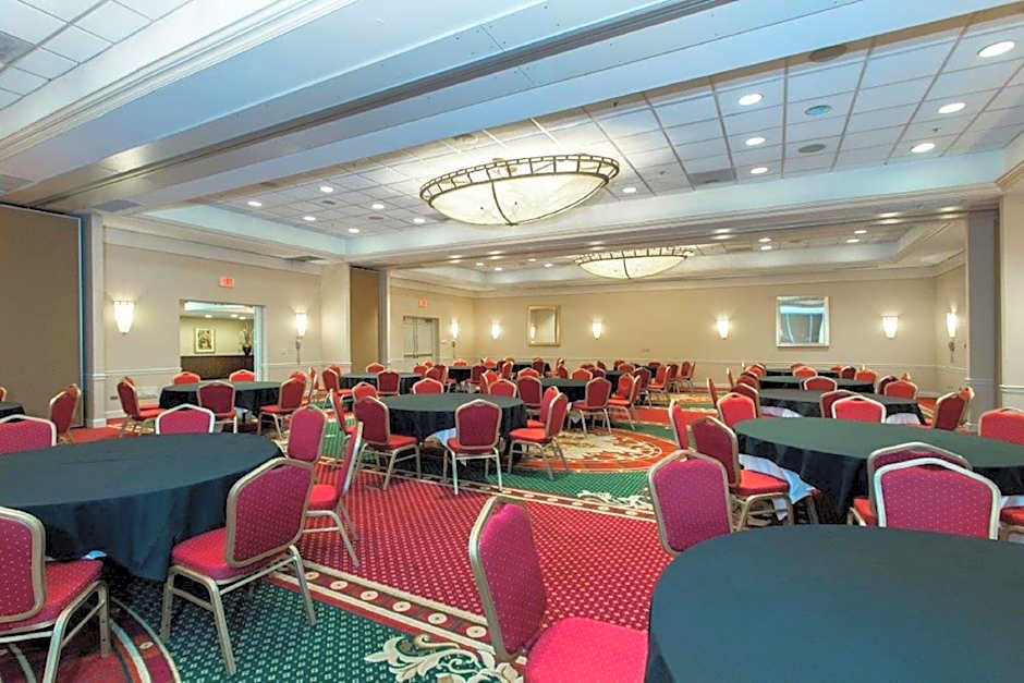 DoubleTree By Hilton Cleveland East Beachwood