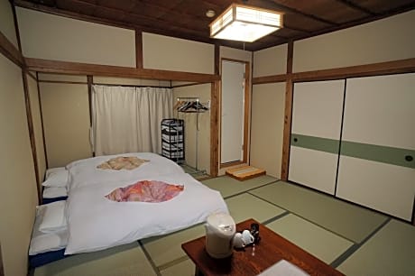 Quadruple Room with Bathroom