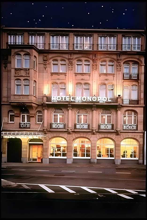 Hotel Monopol - Central Station