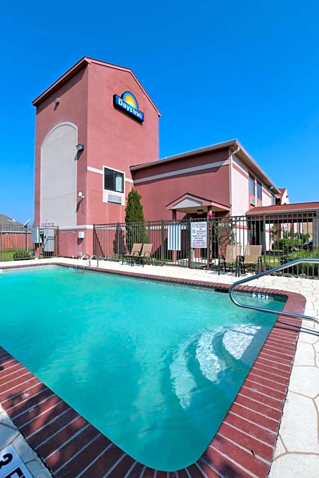 Days Inn by Wyndham Lumberton