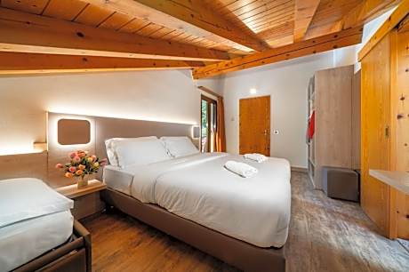 Triple Room with Balcony